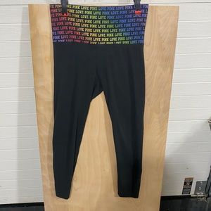 PINK Victoria’s Secret leggings